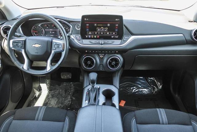 Photo of 2023 White Chevrolet Blazer