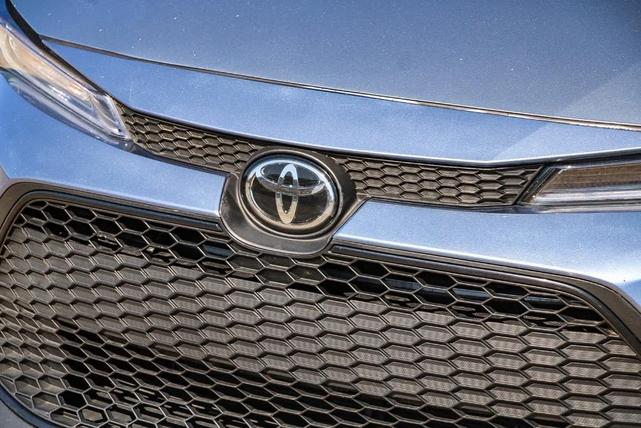 Photo of 2022 Blue Toyota Corolla