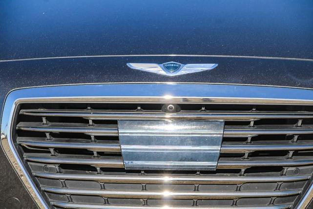Photo of 2019 Gray Genesis G90