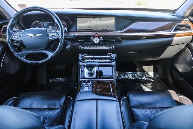 Photo of 2019 Gray Genesis G90