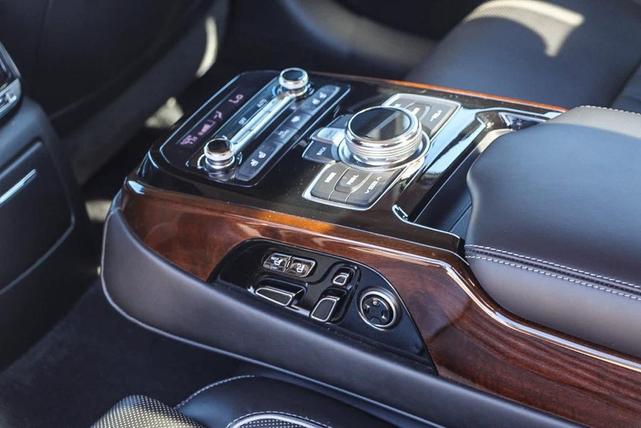 Photo of 2019 Gray Genesis G90