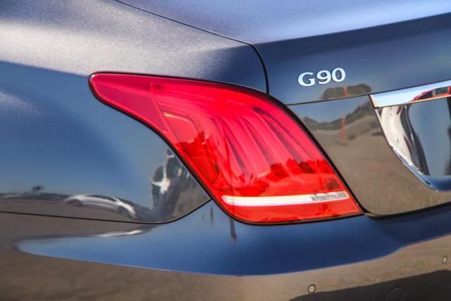 Photo of 2019 Gray Genesis G90