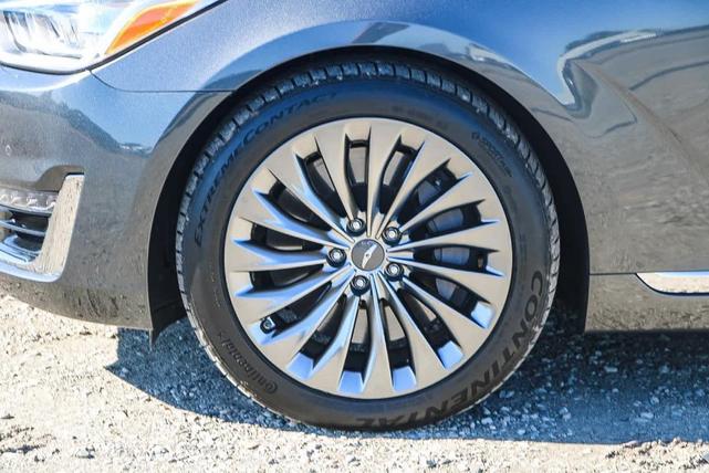 Photo of 2019 Gray Genesis G90