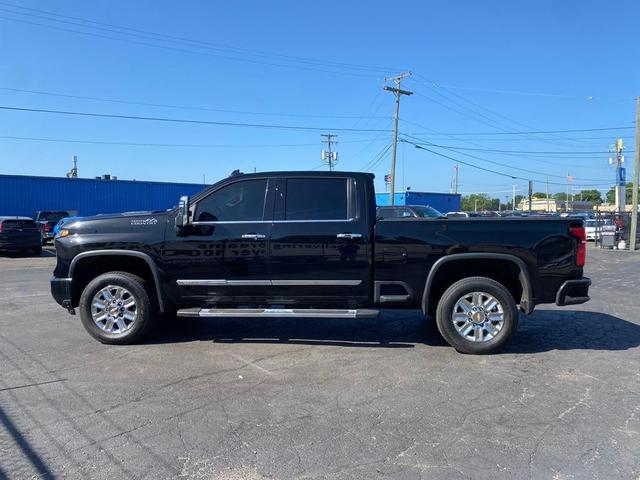 Photo of 2024 Black Chevrolet Silverado 2500