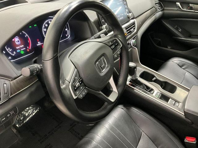 Photo of 2018 Platinum White Pearl Honda Accord