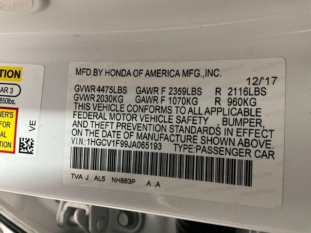 Photo of 2018 Platinum White Pearl Honda Accord