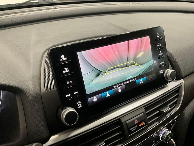 Photo of 2018 Platinum White Pearl Honda Accord