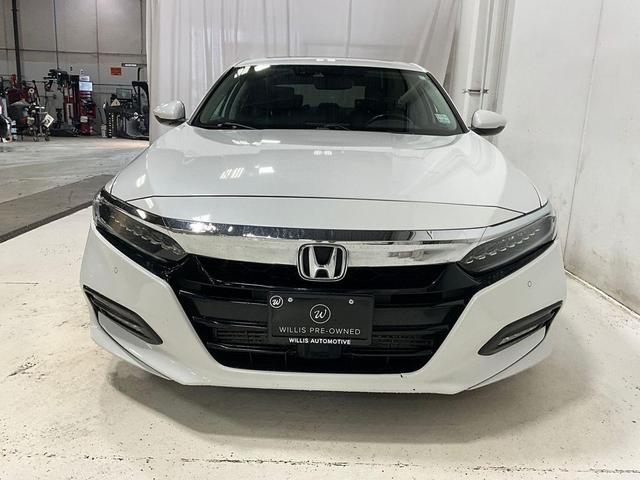 Photo of 2018 Platinum White Pearl Honda Accord