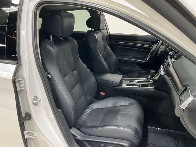 Photo of 2018 Platinum White Pearl Honda Accord