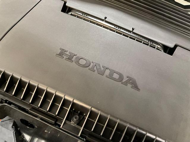 Photo of 2025 Platinum White Pearl Honda Pilot