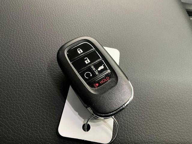 Photo of 2025 Platinum White Pearl Honda Pilot