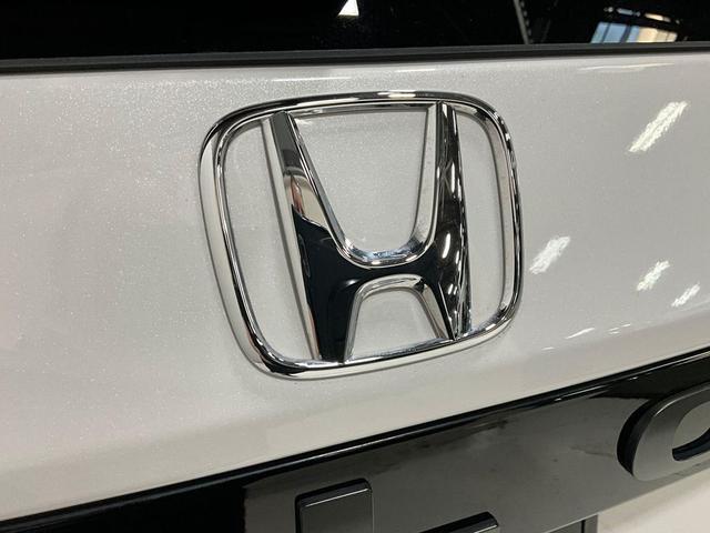 Photo of 2025 Platinum White Pearl Honda Pilot