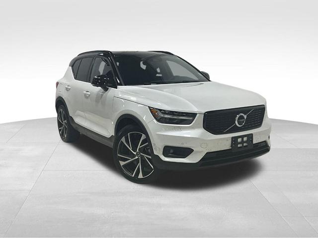 2022 Volvo XC40