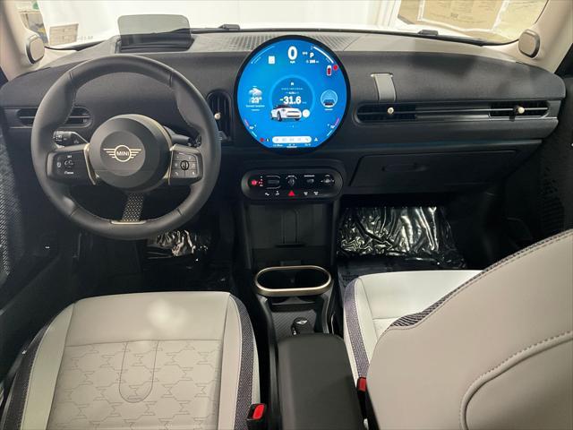 Photo of 2025 White Metallic MINI Hardtop