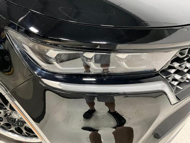 Photo of 2022 Ebony Black Kia Sorento