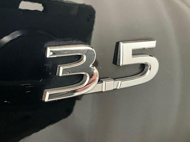 Photo of 2017 Black Obsidian INFINITI QX60