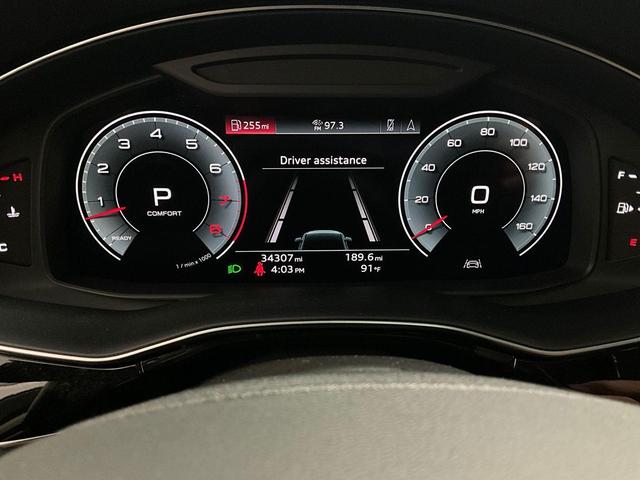 Photo of 2022 Mythos Black Metallic Audi Q7
