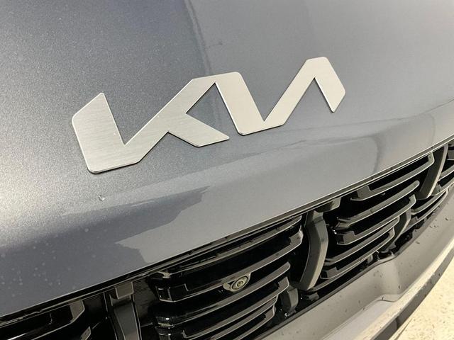 Photo of 2024 Everlasting Silver Kia Sorento
