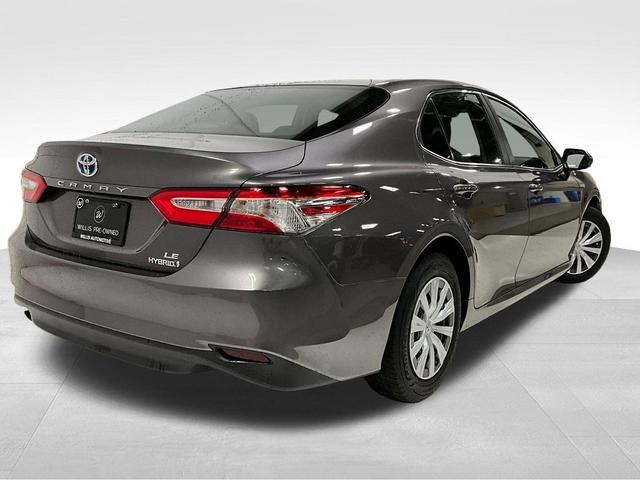 Photo of 2018 Predawn Gray Mica Toyota Camry Hybrid