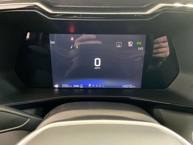 Photo of 2023 Radiant Red Tintcoat Chevrolet Colorado