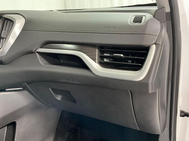 Photo of 2024 Summit White GMC Terrain