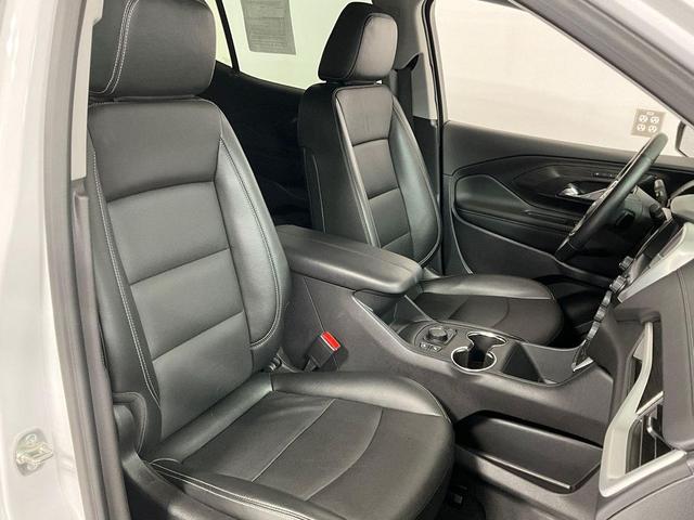 Photo of 2024 Summit White GMC Terrain