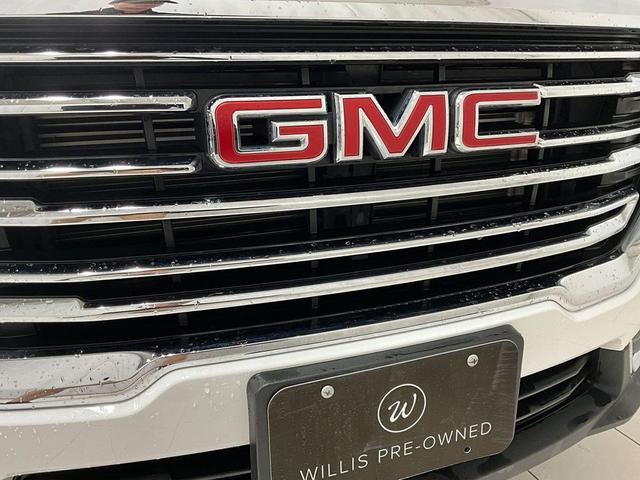 Photo of 2024 Summit White GMC Terrain