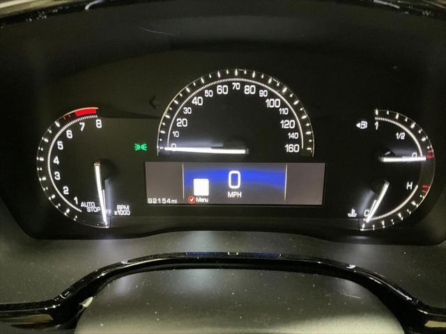 Photo of 2018 Crystal White Tricoat Cadillac XT5