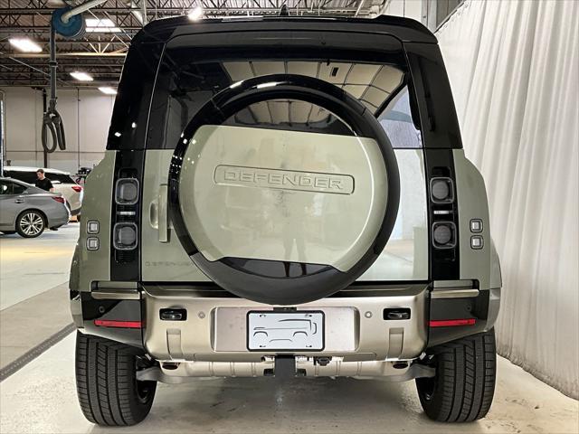 Photo of 2025 Pangea Green Metallic Land Rover Defender