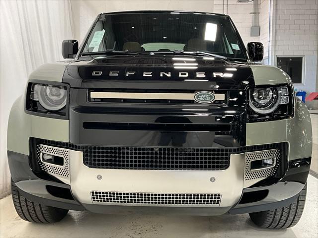 Photo of 2025 Pangea Green Metallic Land Rover Defender