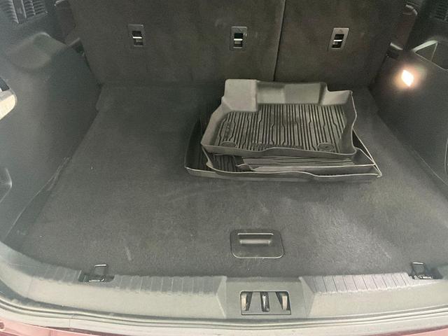 Photo of 2021 Burgundy Velvet Metallic Tinted Clearcoat Ford Edge