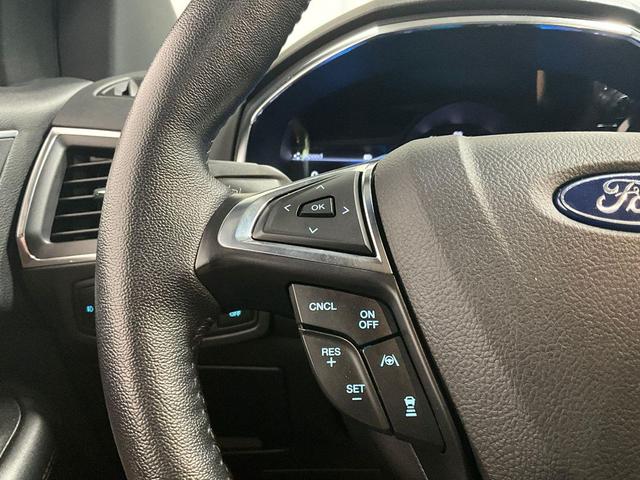 Photo of 2021 Burgundy Velvet Metallic Tinted Clearcoat Ford Edge