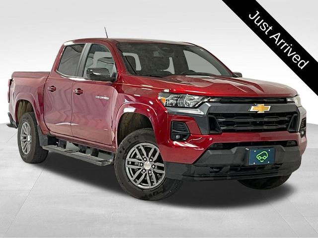 Photo of 2024 Radiant Red Tintcoat Chevrolet Colorado