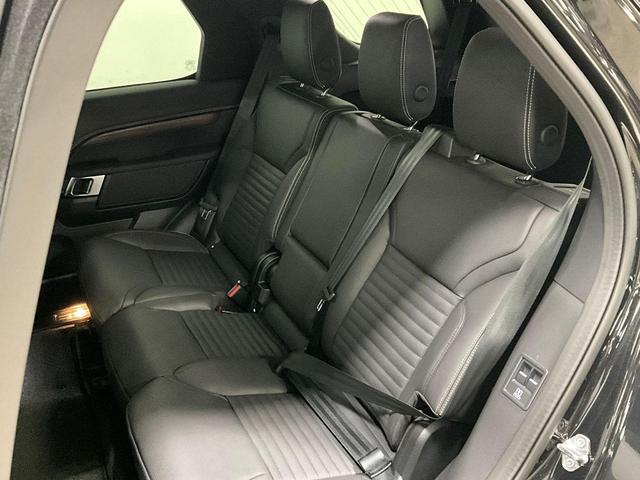 Photo of 2025 Santorini Black Metallic Land Rover Discovery
