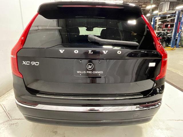 Photo of 2024 Onyx Black Metallic Volvo XC90 Recharge Plug-In Hybrid