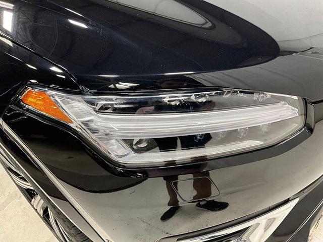 Photo of 2024 Onyx Black Metallic Volvo XC90 Recharge Plug-In Hybrid