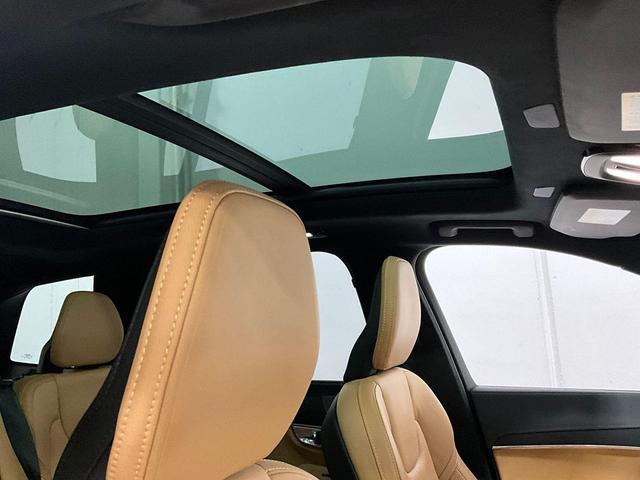 Photo of 2024 Onyx Black Metallic Volvo XC90 Recharge Plug-In Hybrid