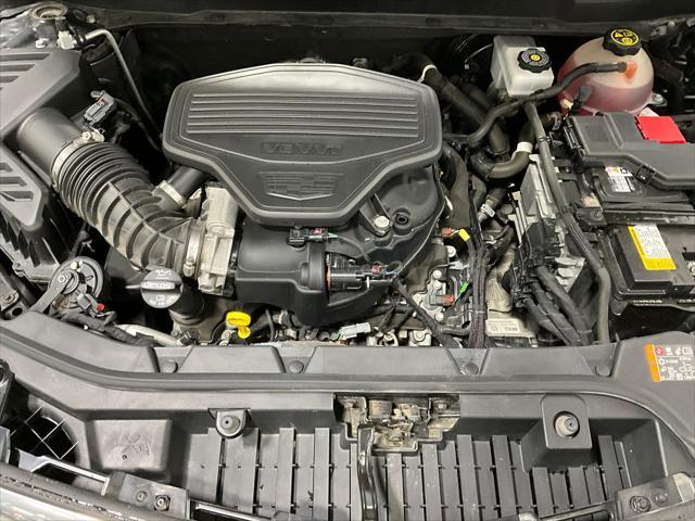 Photo of 2021 Stellar Black Metallic Cadillac XT5