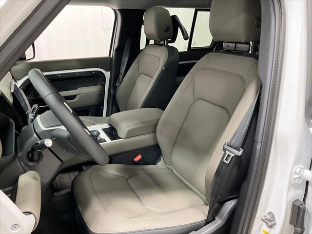 Photo of 2025 Fuji White Land Rover Defender