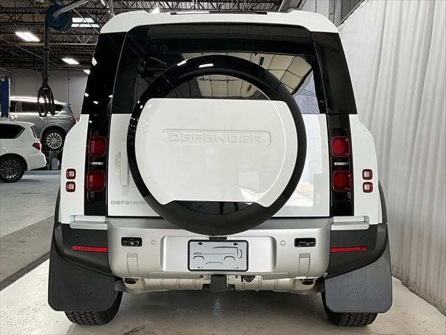 Photo of 2025 Fuji White Land Rover Defender