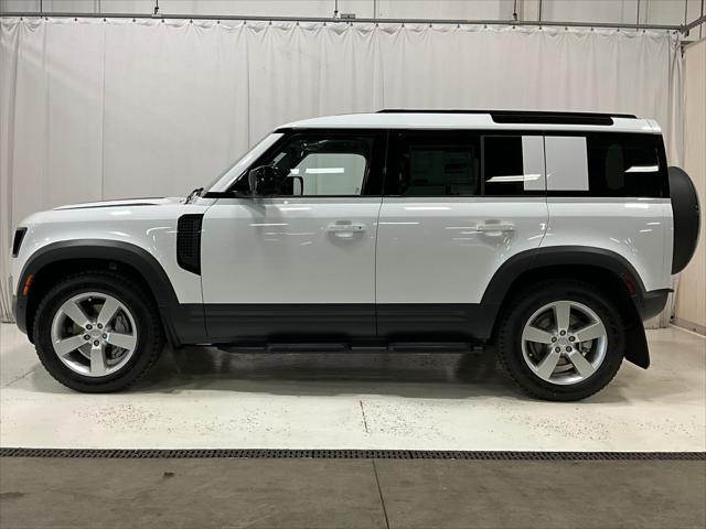 Photo of 2025 Fuji White Land Rover Defender