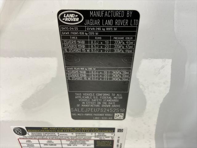 Photo of 2025 Fuji White Land Rover Defender