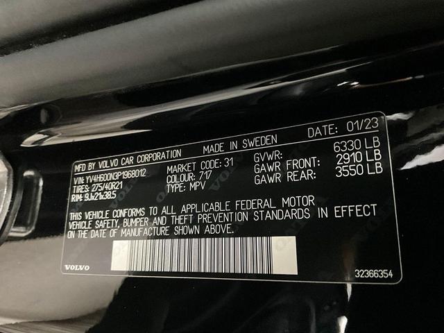 Photo of 2023 Onyx Black Metallic Volvo XC90 Recharge Plug-In Hybrid