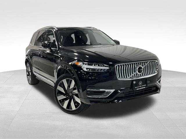 Photo of 2023 Onyx Black Metallic Volvo XC90 Recharge Plug-In Hybrid