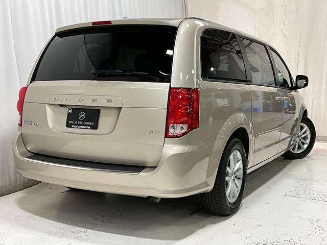 Photo of 2015 Cashmere/Sandstone Pearlcoat Dodge Grand Caravan