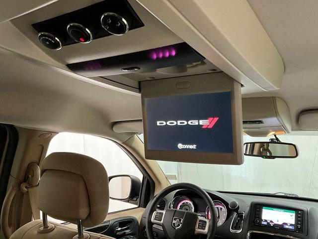 Photo of 2015 Cashmere/Sandstone Pearlcoat Dodge Grand Caravan