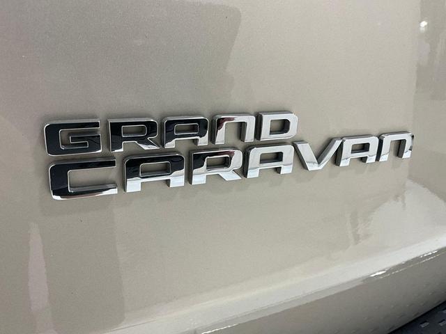 Photo of 2015 Cashmere/Sandstone Pearlcoat Dodge Grand Caravan
