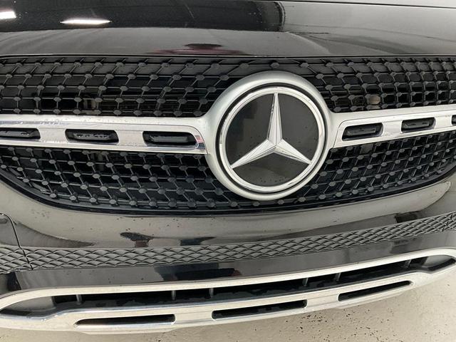 Photo of 2022 Cosmos Black Metallic Mercedes-Benz GLA 250