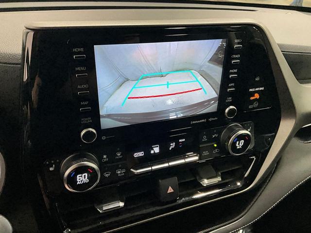 Photo of 2021 Blizzard Pearl Toyota Highlander Hybrid
