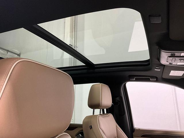 Photo of 2021 Empire Beige Metallic Chevrolet Tahoe